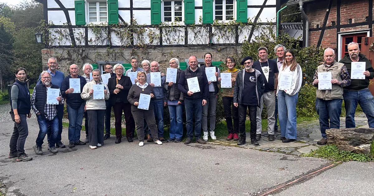 Die Mühlenguides mit ihren Zertifikaten