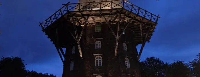 Die Mühle auf dem Wall bei abendlicher Beleuchtung